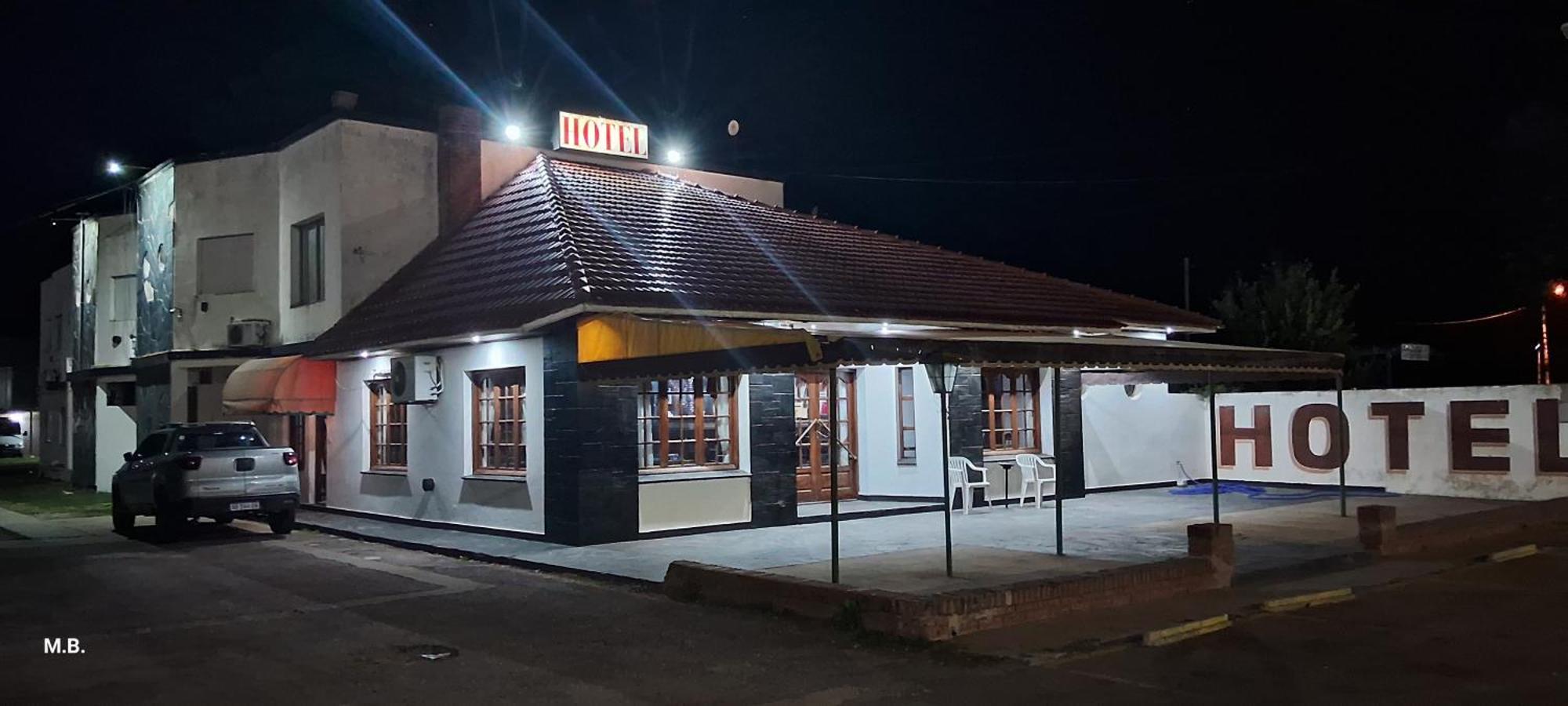 Hotel Y Restaurant Don Quijote Macachín Dış mekan fotoğraf